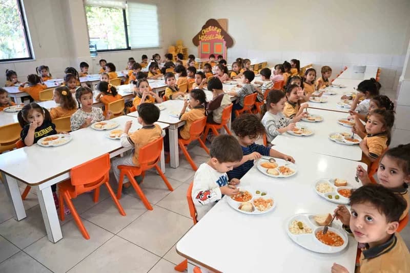 Kemer Belediye Başkanı Necati Topaloğlu, Kemer Belediyesi Ülker-Orduvar Akman Kreş ve Gündüz Bakımev