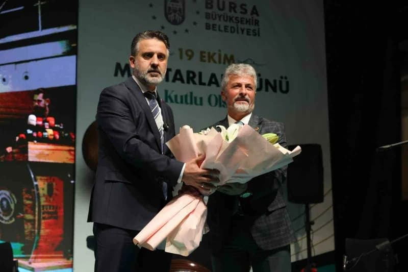 Bursa Büyükşehir Belediyesi, 19 Ekim Muhtarlar Günü dolayısıyla İl genelinde görev yapan mahalle muhtarlarına yönelik Me