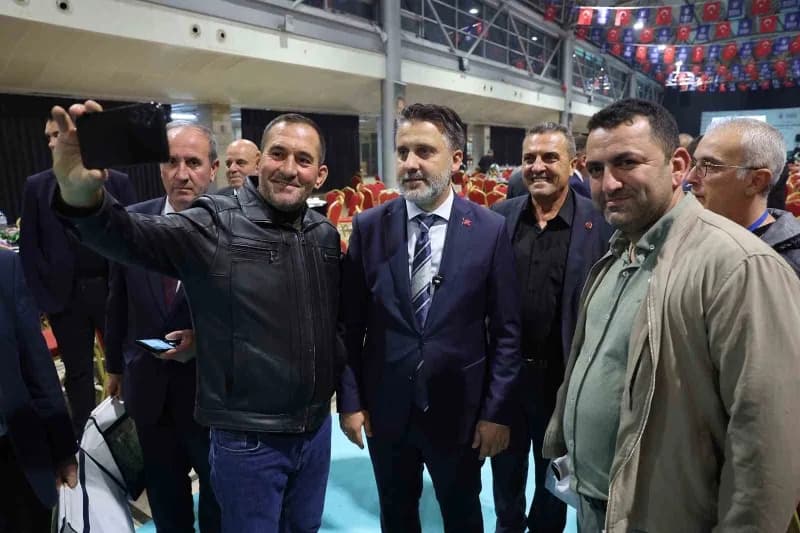 Bursa Büyükşehir Belediyesi, 19 Ekim Muhtarlar Günü dolayısıyla İl genelinde görev yapan mahalle muhtarlarına yönelik Me