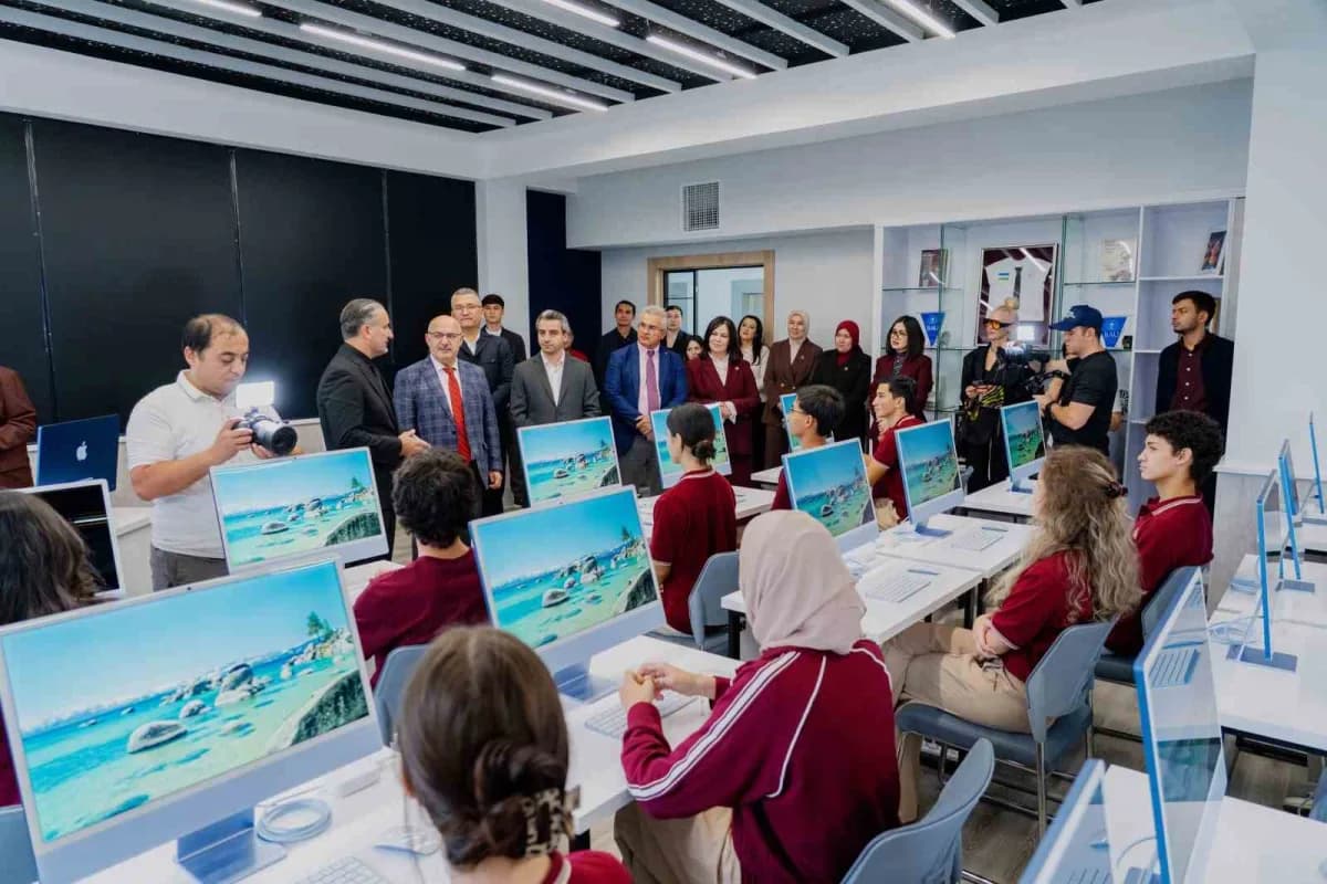 Bahçeşehir Üniversitesi (BAU), Özbekistan’ın başkenti Taşkent’te bir okula yapay zeka laboratuvarı kurdu.