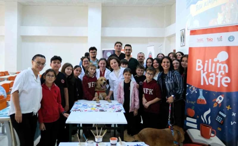 Küçük Hayvanseverler BAÜN' de 'can Dostları' ile buluştu