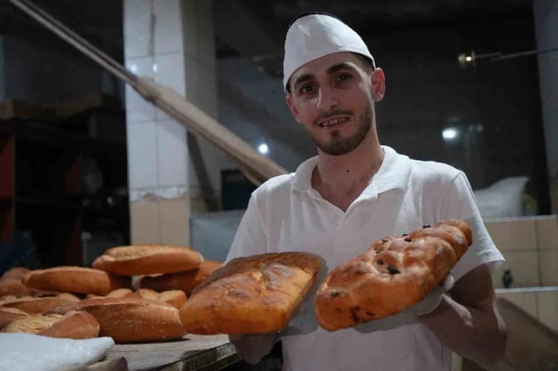 Bayburt’un soğuğu Meslek öğretti: 24 yaşında 45 çeşit ekmek üretiyor