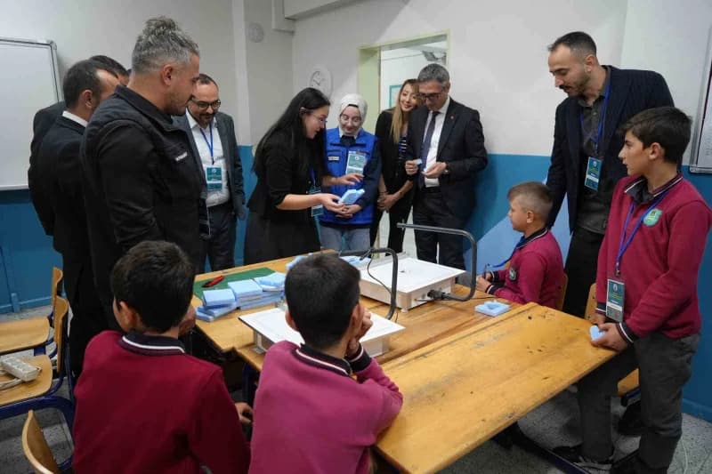 Bayburt’un köy Okullarında Teknoloji Yolculuğu sürüyor