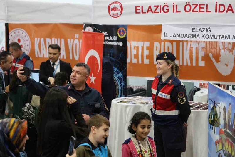 Elazığ il özel idaresi ev sahipliğinde çok sayıda kurumun iş birliğiyle kapılarını açan ikinci gününde de yoğun ilgi gör
