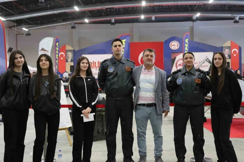 Elazığ'da yeni teknoloji ürün ve sistemlerinin sergilendiği "Bilimfest Elazığ", ziyaretçilerini ağırlamaya devam ediyor.