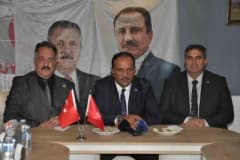 BBP Genel Başkan Yardımcısı Uğur Bulut Kars'ta partililerle toplantıda konuşuyor
