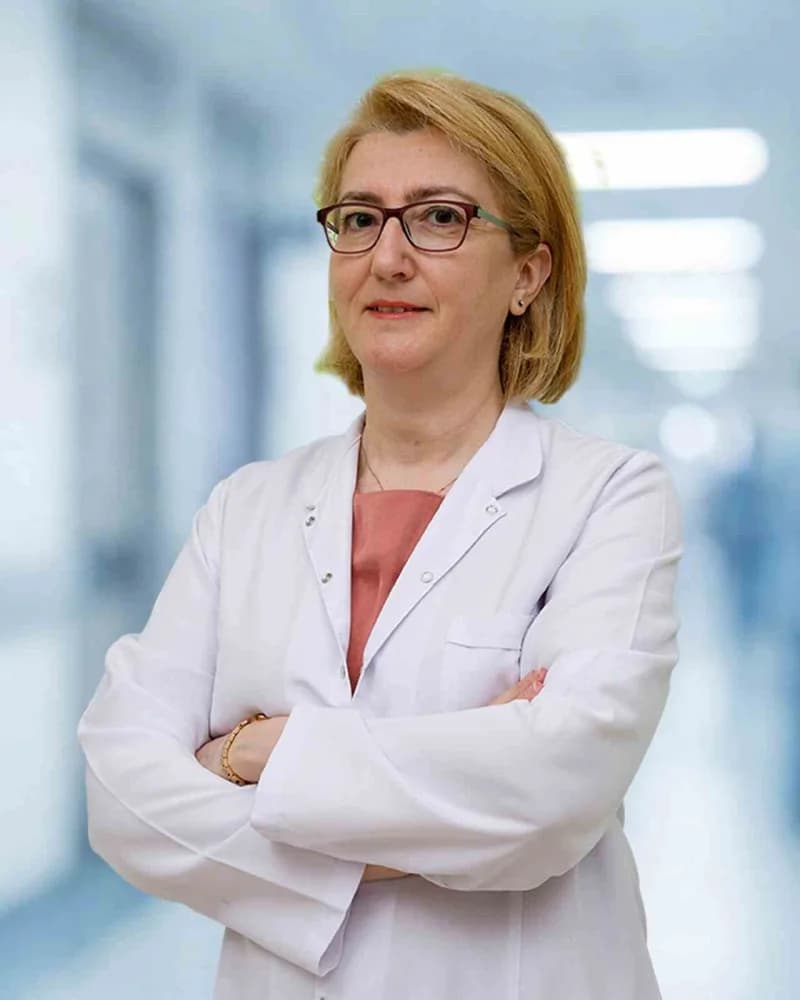 Fizik Tedavi Uzmanı Prof. Dr. Özlem Baysal bel ağrısı hakkında açıklama yapıyor