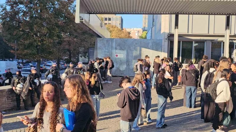 Öğrenci protestoları farklı okulların önlerinde devam ediyor