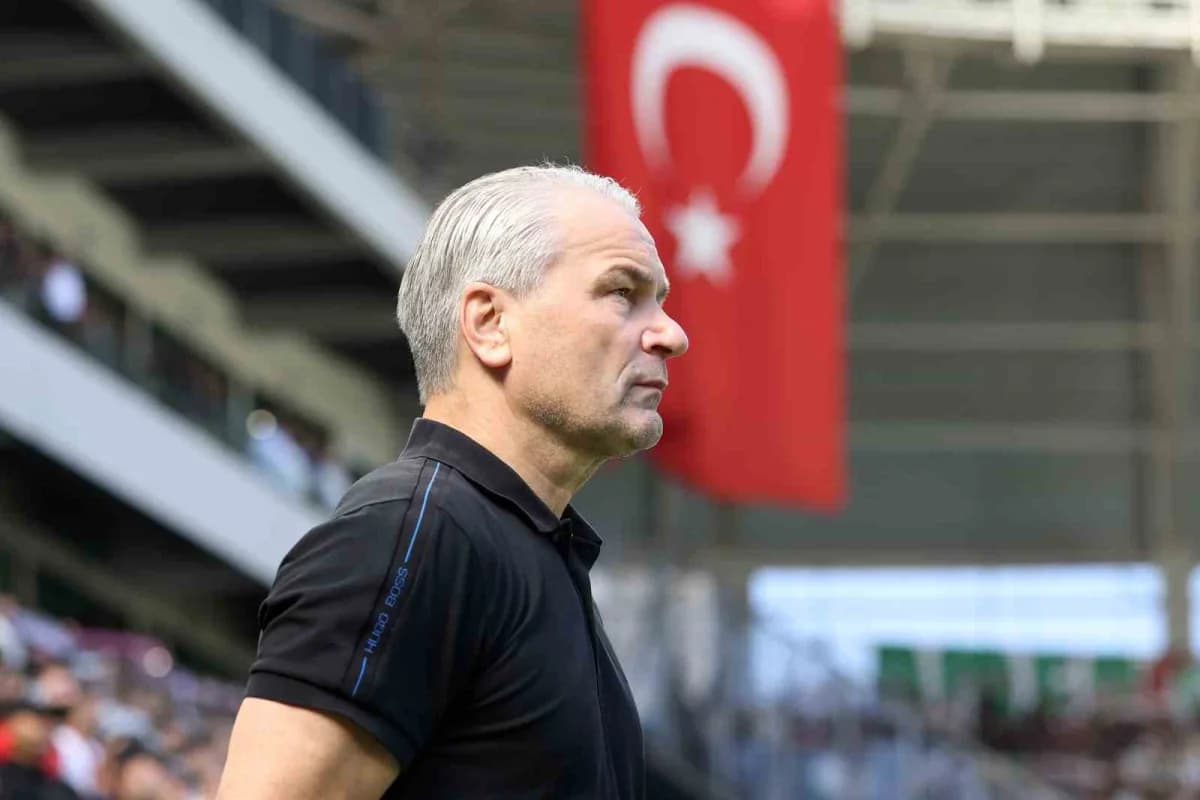 Gençlerbirliği Teknik Direktörü Bernd Storck, Amed Sportif Faaliyetler müsabakasının ardından, "Sabah dörttü buraya geld