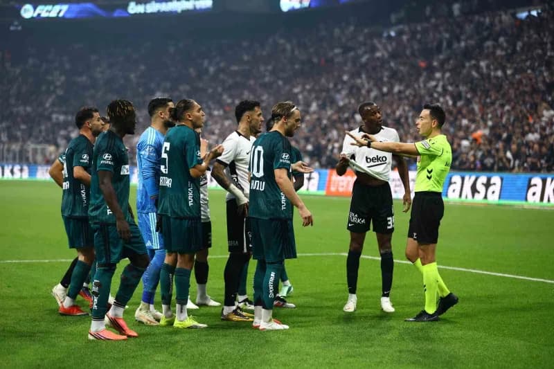 Beşiktaş, Trendyol Süper Lig'in 7. Haftasında Kocaelispor'u konuk ediyor. Müsabakanın ilk yarısı siyah-beyazlıların 2-1'