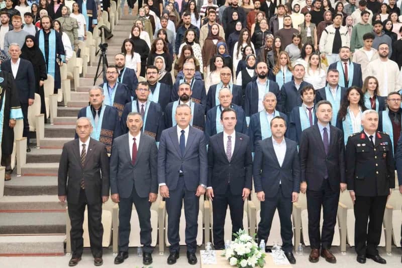 Programa; Bitlis Valisi Ahmet Karakaya, Malatya Milletvekili Prof. Dr. Abdurrahman Babacan, Bitlis B
