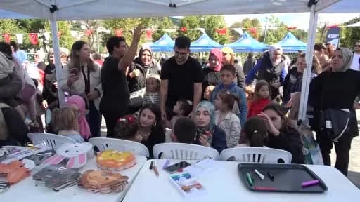 Beykoz Yaşam Festivali’nde çocuklar ve aileler hayvan sevgisi temalı etkinliklerde bir arada