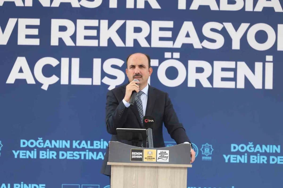 Konya Büyükşehir Belediye Başkanı Uğur İbrahim Altay, "Ama mekanı şerefli kılan insanlardır. Beyşehirliler de Allah razı