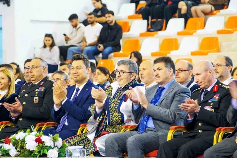 Bilecik Şeyh Edebali Üniversitesi (BŞEÜ) 2026-2027 Akademik Açılış ve Cübbe Giyme Töreni büyük coşkuyla gerçekleştirildi
