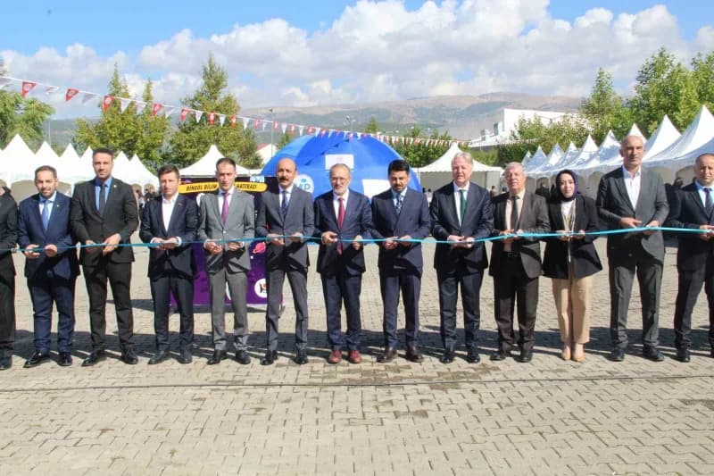 Bingöl'de TÜBİTAK 4007 Bilim Şenlikleri Destekleme Programı kapsamında düzenlenen "Fikirden Geleceğe: Mühendislik ve Tek
