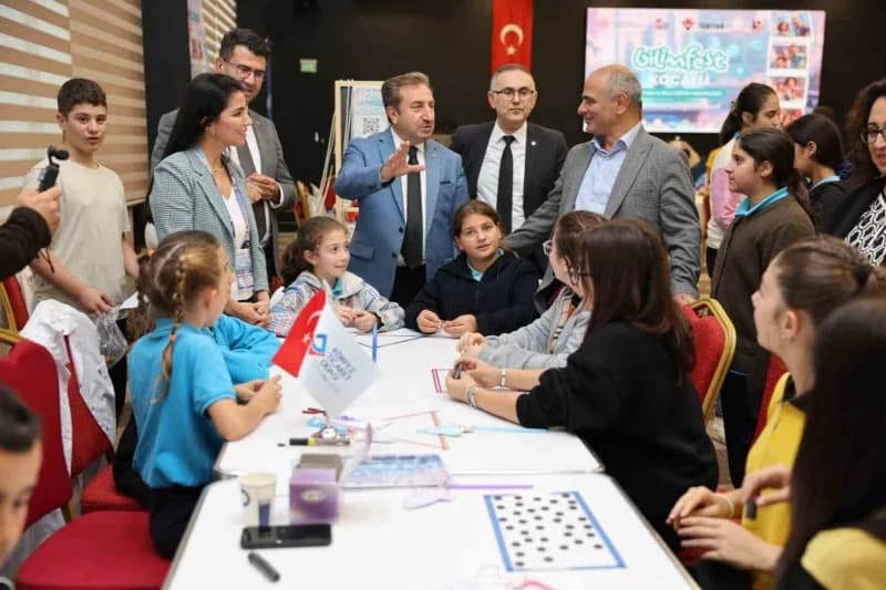 Körfez’de düzenlenen BilimFest Kocaeli’nin final etabında çocuklar ve gençler bilimin farklı alanlarını keşfetti. TÜBİTA