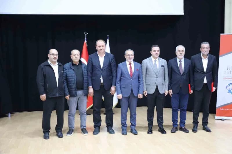 Bingöl’de 9. Bingöl Bal Yarışması ve Bal Şenliği düzenlendi. Gerçekleştirilen programda, Bingöl balı