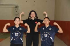 Bingöl Belediye Yaşam Spor Kulübü’nde antrenman yapan şampiyon bocce sporcuları Elif Aday ve Zilan Atilla