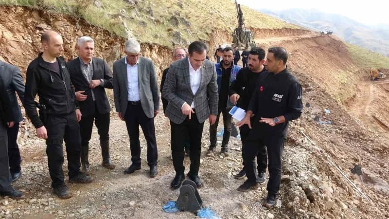 Bitlis’in Gazibey ve 8 Ağustos mahallelerinde her yıl yaşanan Çığ tehlikesine karşı başlatılan Çığ Ö