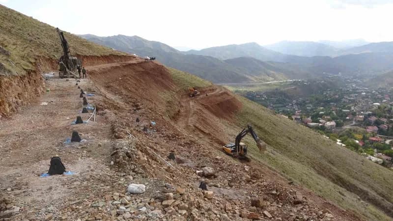 Bitlis’in Gazibey ve 8 Ağustos mahallelerinde her yıl yaşanan Çığ tehlikesine karşı başlatılan Çığ Ö