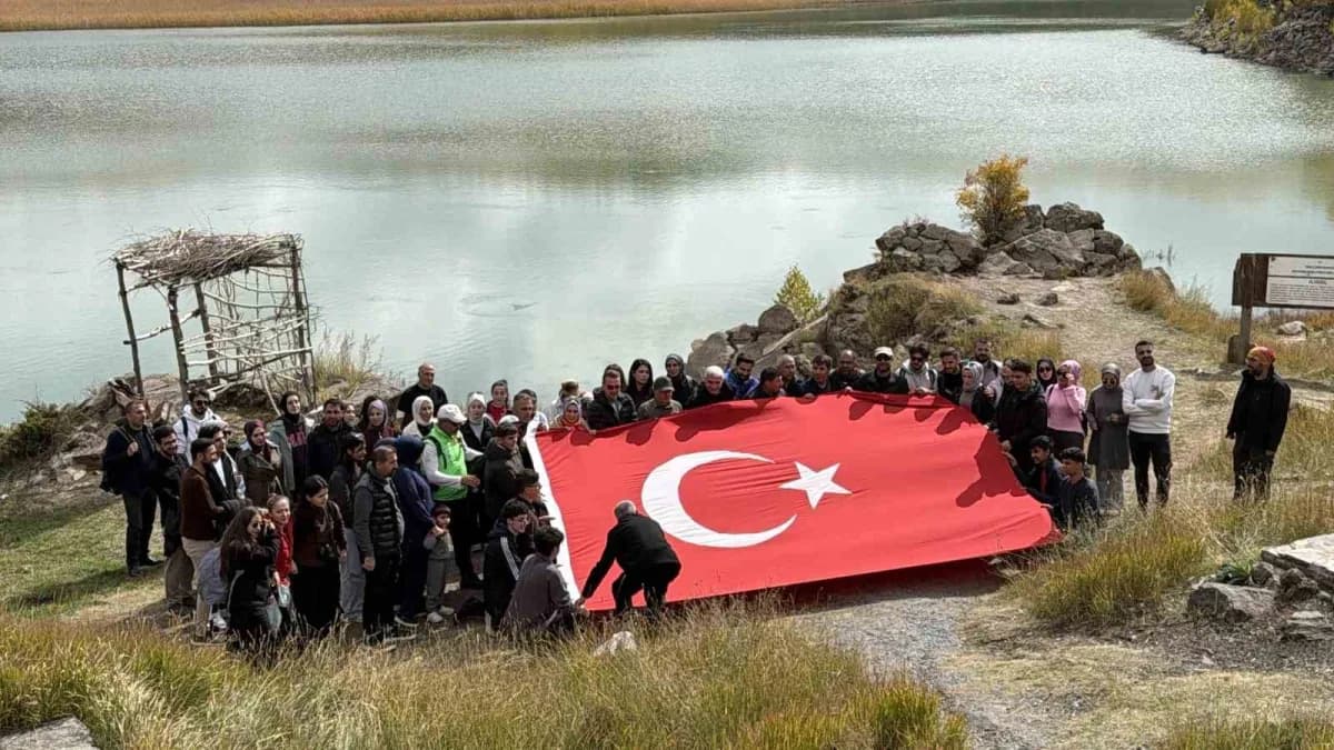 Bitlis Maarif Ailesi Nemrut’ta doğa yürüyüşünde buluştu