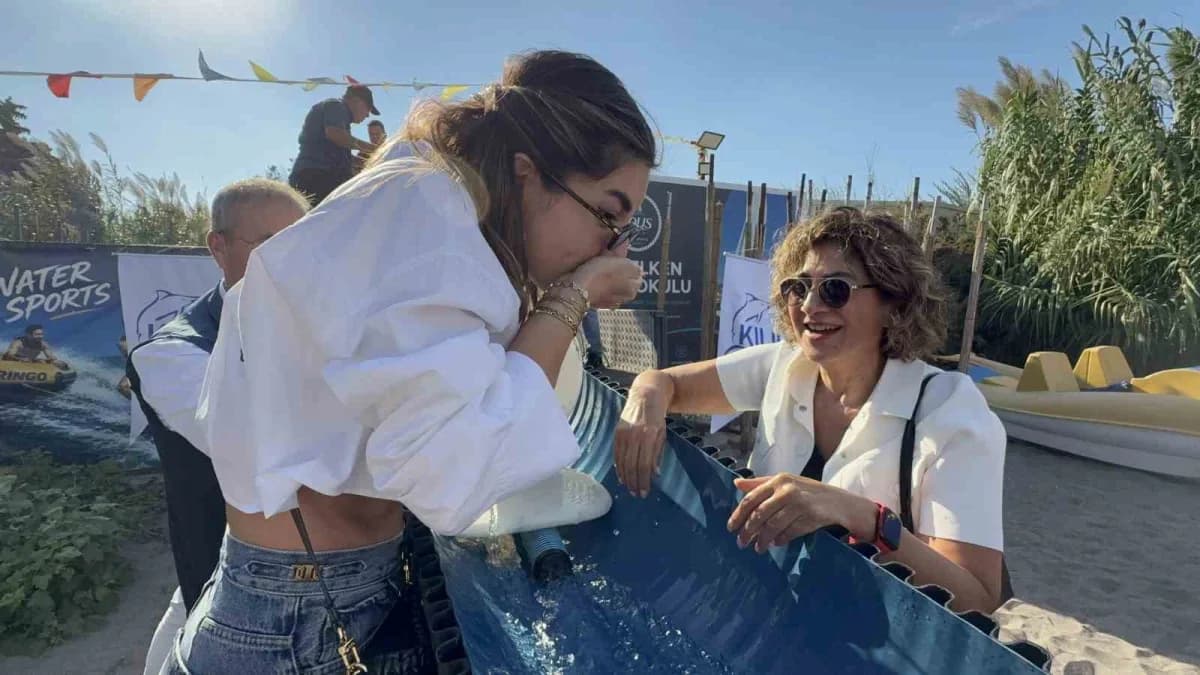 Muğla Bodrum'da düzenlenen Uluslararası Balık Festivali kapsamında denize bırakılan yavru balıklar ve festival etkinlikl