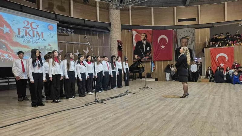 Türkiye Cumhuriyeti’nin kuruluşunun 103’üncü yılı kutlamaları kapsamında Muğla’nın Bodrum ilçesinde