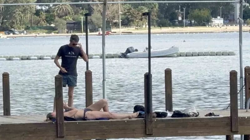 Muğla’nın Bodrum ilçesinde sağanağın ardından güneşin yüzünü göstermesiyle yerli ve yabancı turistle