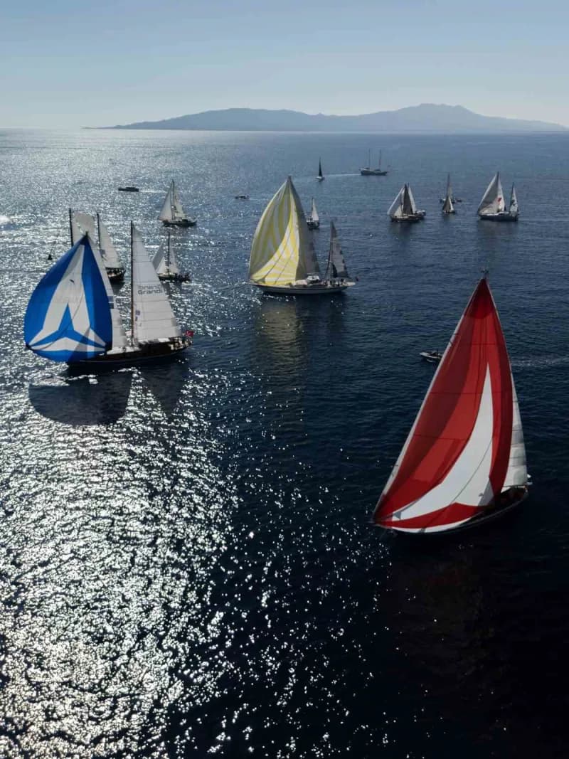 Bu yıl 19-24 Ekim tarihleri arasında düzenlenen 38. The Bodrum Cup'ta yarışçılar, İlk gün Bodrum açı