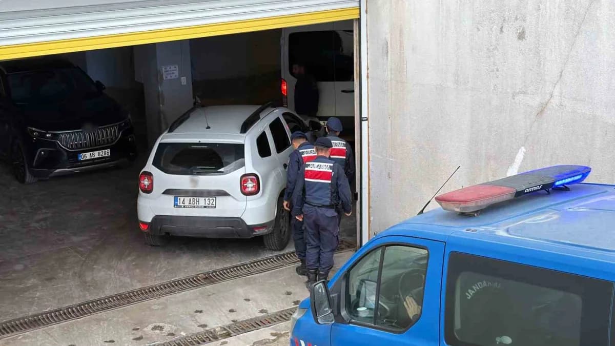 Bolu’da belediye kooperatifine yönelik soruşturma kapsamında adliyeye sevk edilen şüpheliler