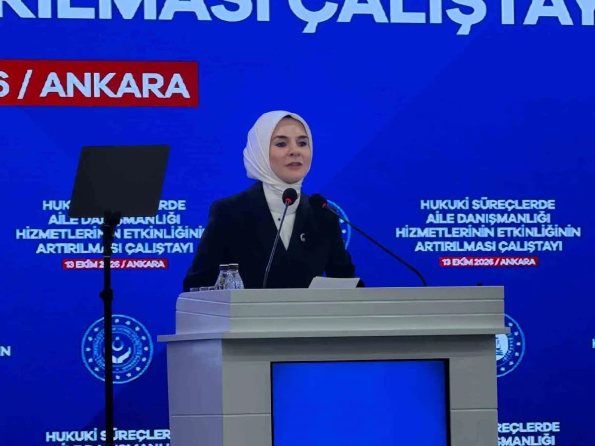 Aile ve Sosyal Hizmetler Bakanı Mahinur Özdemir Göktaş