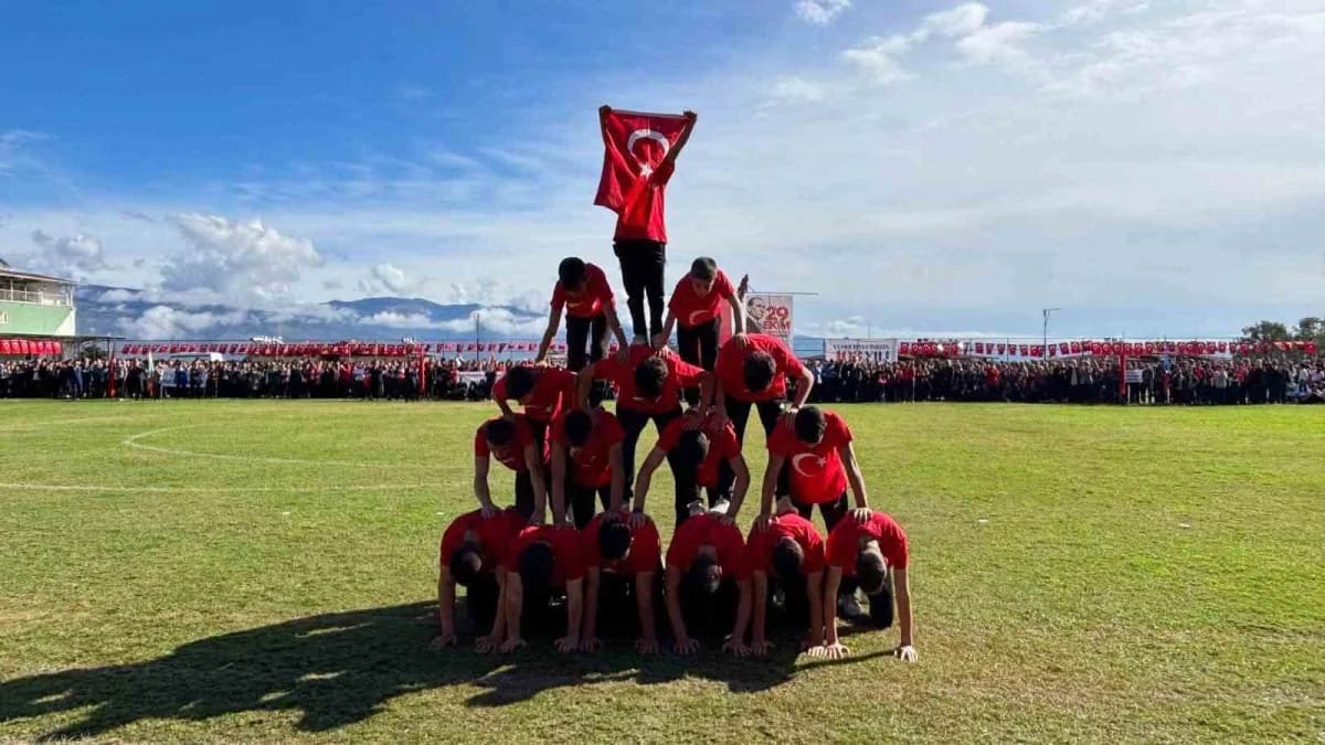 Aydın’ın Bozdoğan ilçesinde Cumhuriyet’in ilanının 103’üncü yıl dönümü, yoğun katılım ve birbirinden