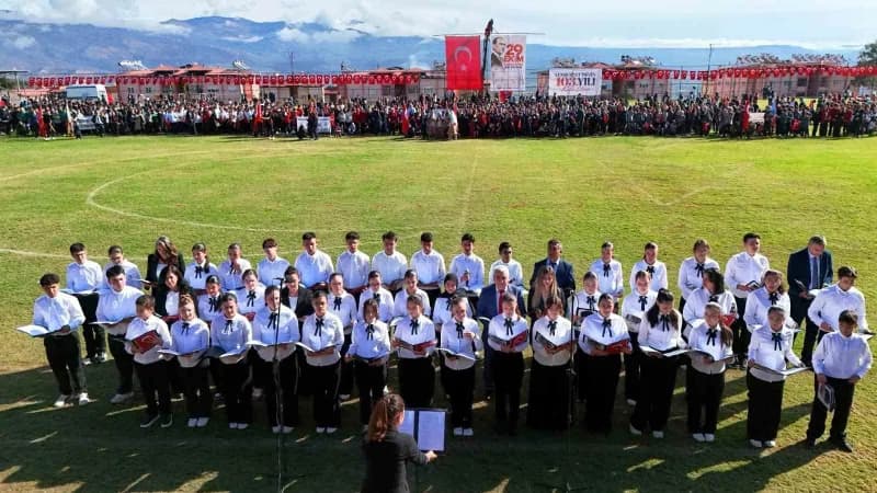Aydın’ın Bozdoğan ilçesinde Cumhuriyet’in ilanının 103’üncü yıl dönümü, yoğun katılım ve birbirinden