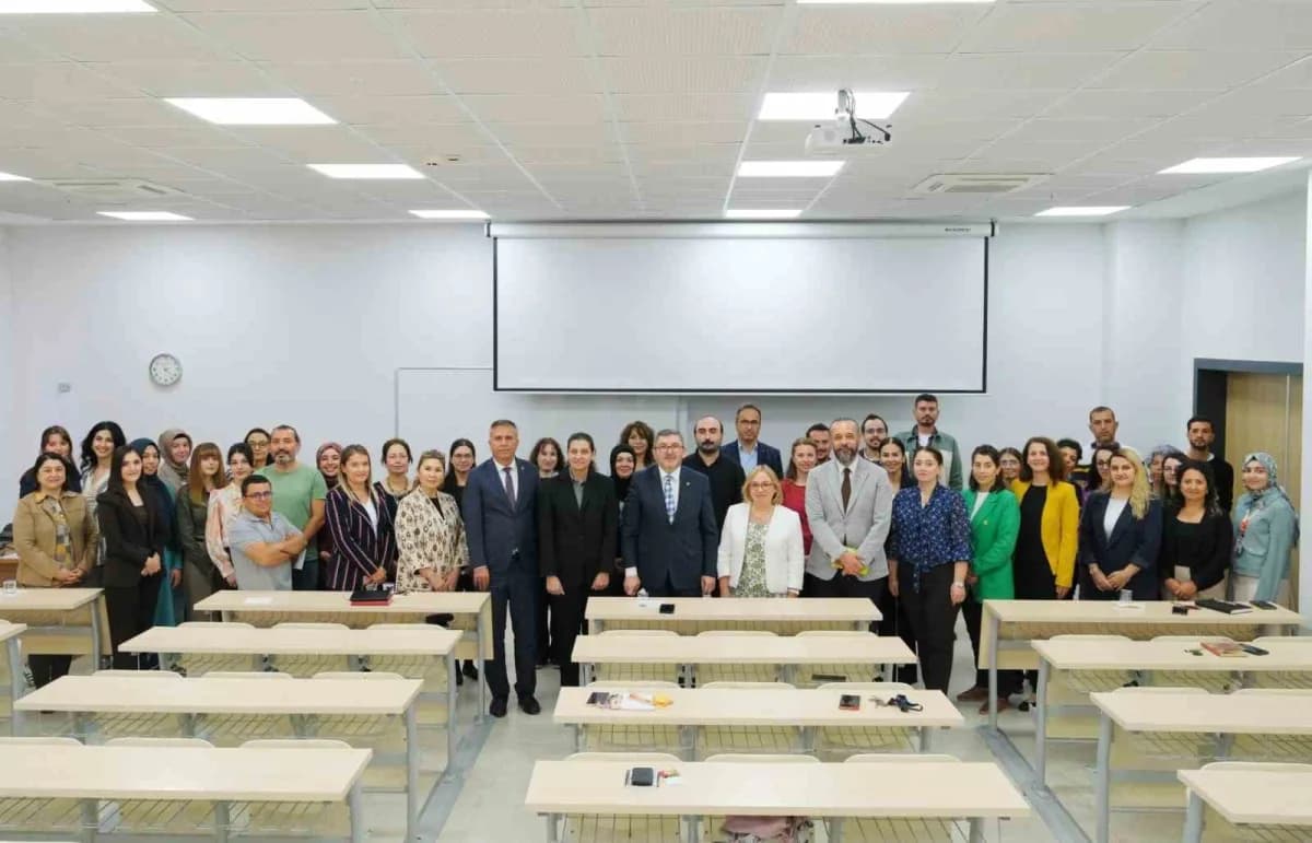 Bilecik Şeyh Edebali Üniversitesi Sağlık Bilimleri Fakültesi akademik kurul toplantısından bir kare