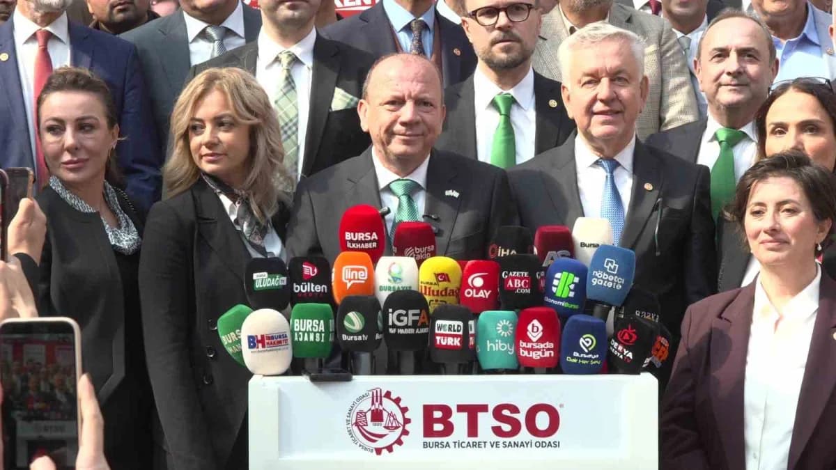 Bursa Ticaret ve Sanayi Odası’nda (BTSO) yeni dönemin yönetimini belirlemek üzere gerçekleştirilen seçimde oy verme işle