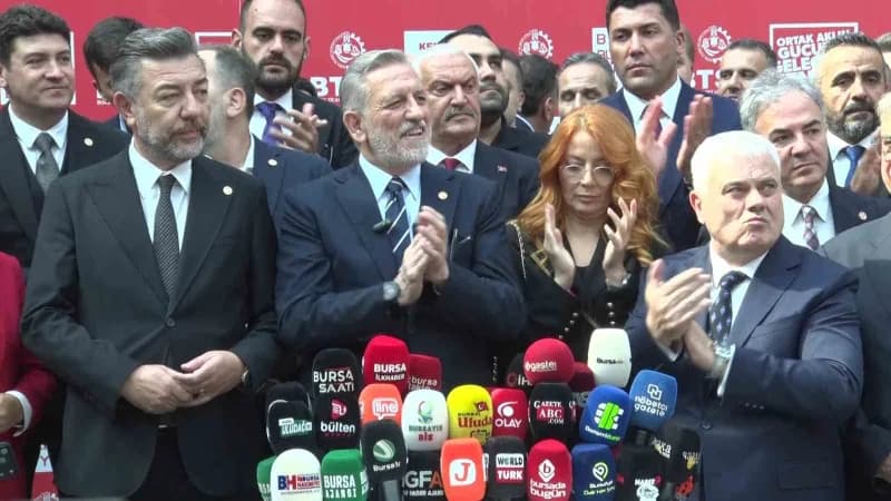 Bursa Ticaret ve Sanayi Odası’nda (BTSO) yeni dönemin yönetimini belirlemek üzere gerçekleştirilen seçimde oy verme işle