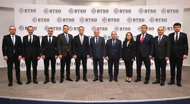 Bursa Ticaret ve Sanayi Odası (BTSO) Yönetim Kurulu Başkanlığına seçilen Özer Matlı, mazbatasını aldı. BTSO’nun tüm üyel