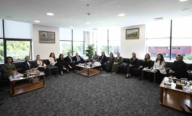 BTSO Yönetim Kurulu Başkanı Özer Matlı, yeni dönem çalışmaları kapsamında iş dünyasının farklı kesim