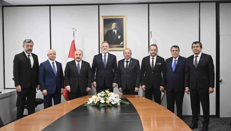 Bursa Ticaret ve Sanayi Odası’nda (BTSO) seçimlerin ardından Yönetim Kurulu başkanlığı ve Meclis başkanlığında devir tes