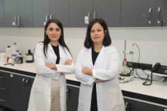 Bursa Teknik Üniversitesi laboratuvarında akıllı yara örtüsü geliştirme çalışması yapan