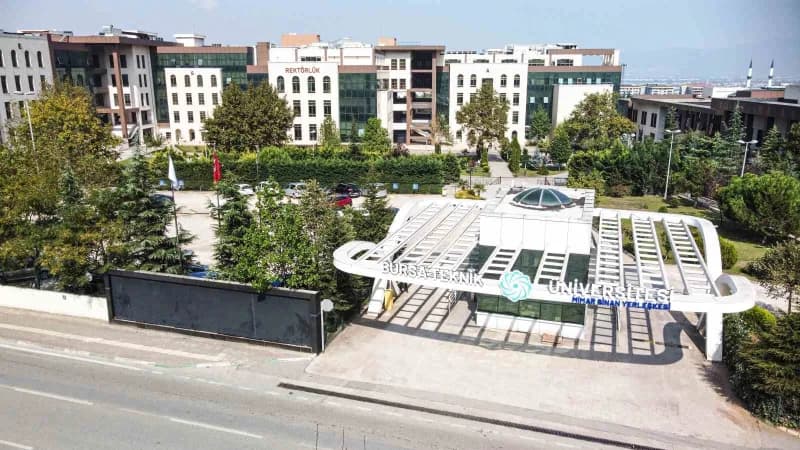 Bursa Teknik Üniversitesi kampüsünde iklim değişikliği ve sürdürülebilirlik projeleri için toplantı