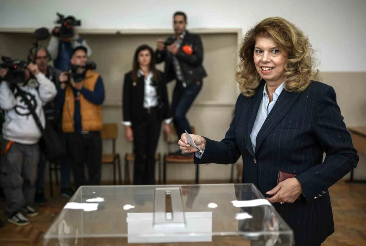 Bulgaristan cumhurbaşkanlığı seçimi için sandık başında