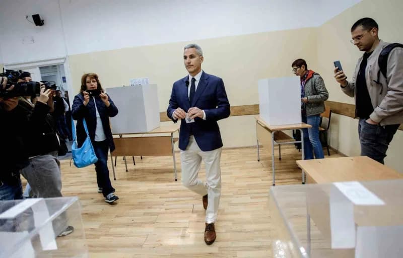 Bulgaristan'da dün ülkenin yeni Cumhurbaşkanı ve Cumhurbaşkanı yardımcısını belirlemek üzere gerçekl