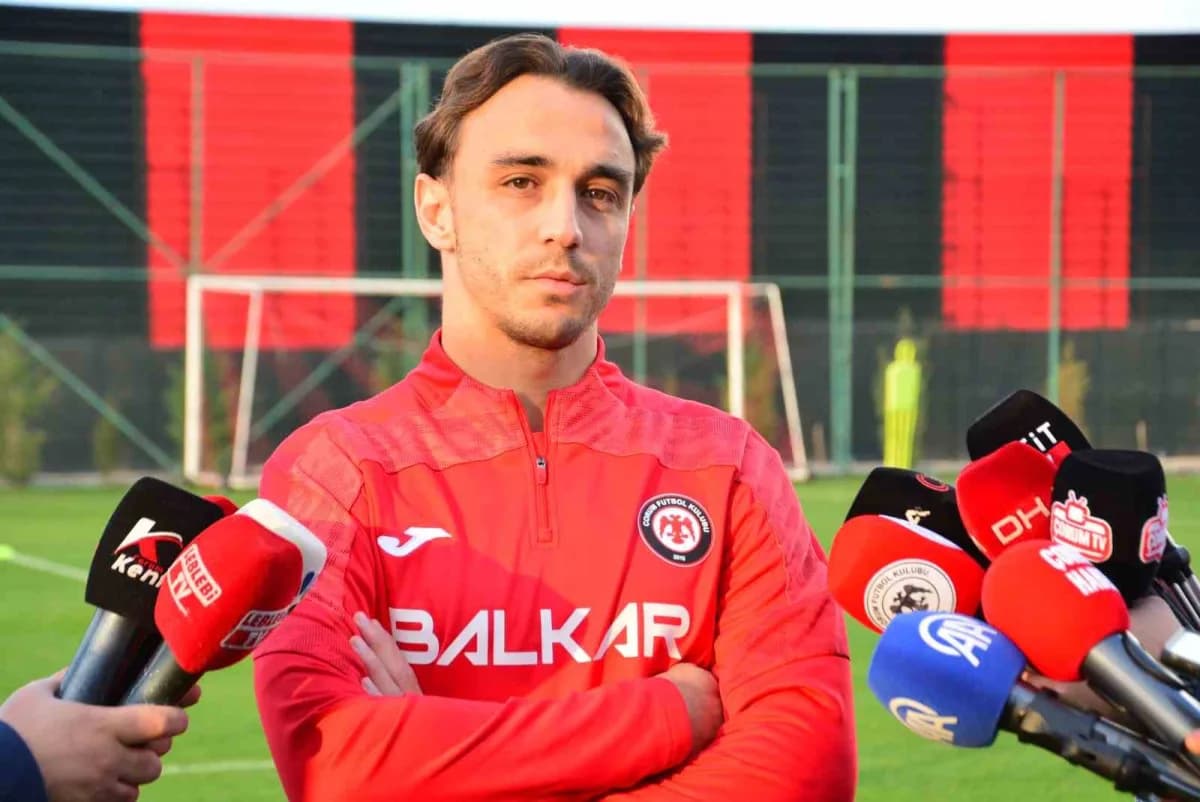 Sağ bek oyuncusu Gökhan Sazdağı açıklamalarda bulundu