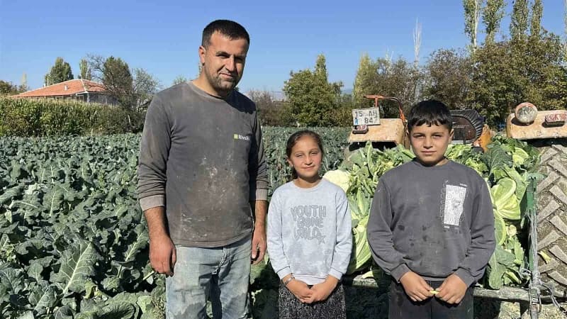 Medine Işık'ın babası Memiş Işık ise "Burdur'da tarım ve hayvancılık ile uğraşıyoruz. Kızım Medine d