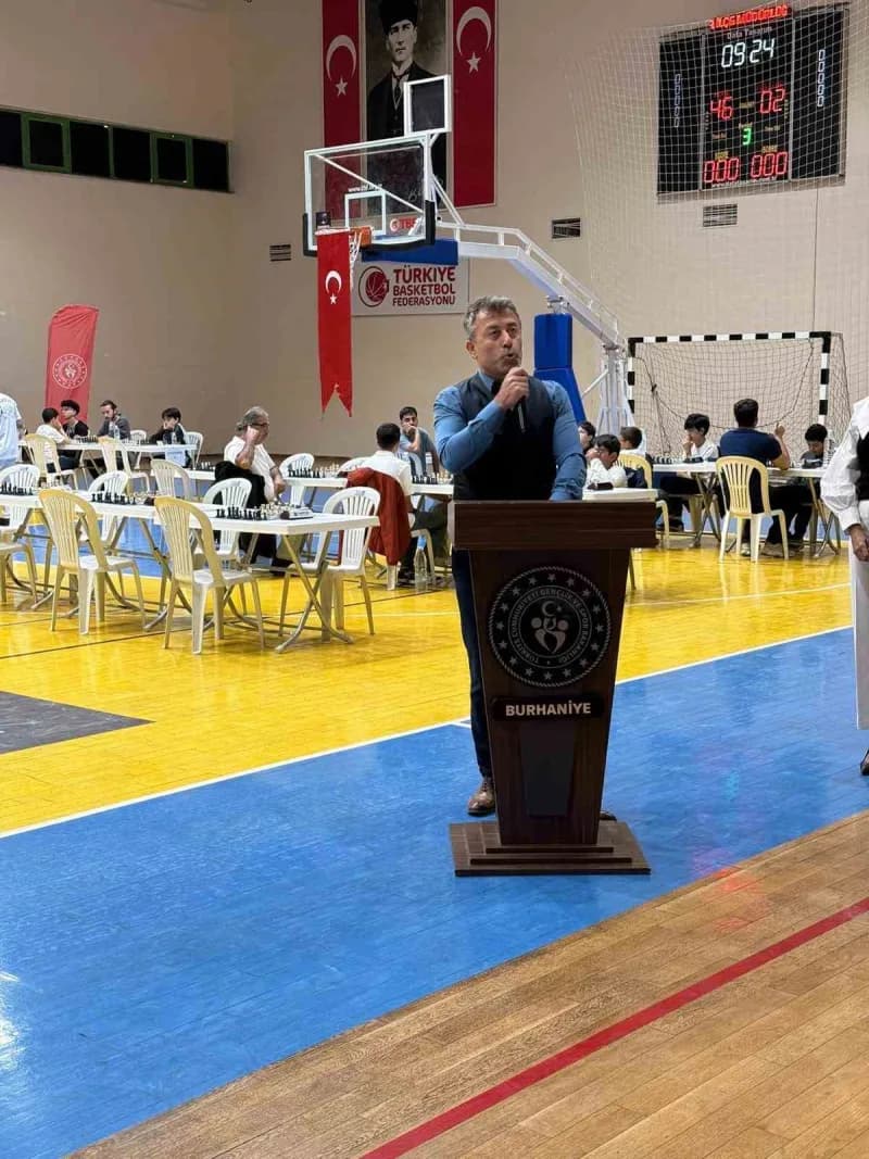 Müdür Aslan Alparslan
