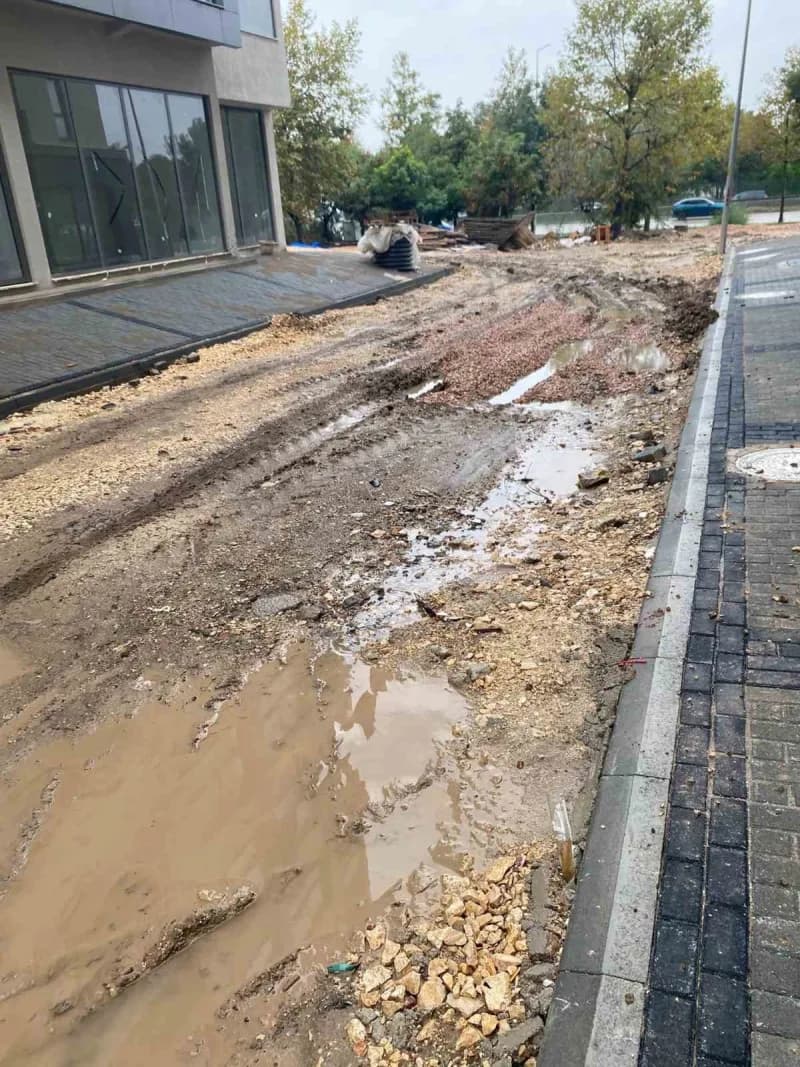 1050 Konutlar’da 1.400 daire teslim edildi: 5 bin hanenin yaşayacağı bölgede altyapı çağrısı