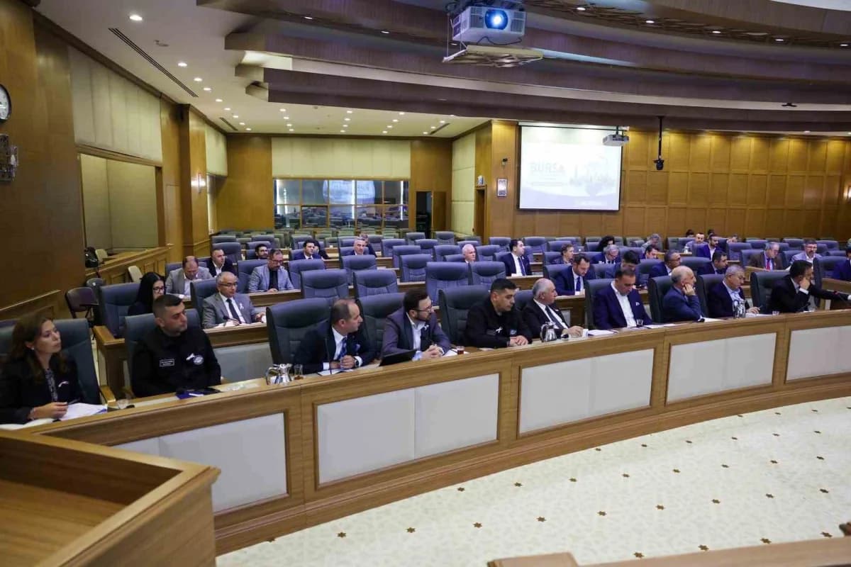 Bursa Büyükşehir Belediye Başkan Vekili Şahin Biba, ‘Bursa Afet ve Kentsel Dirençlilik Beyannamesi’ni şehrin ‘Afet Anaya