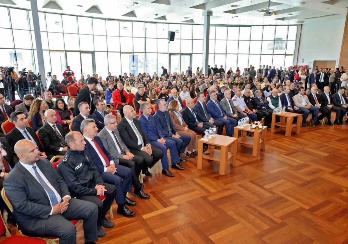 Bursa Büyükşehir Belediye Başkan Vekili Şahin Biba, Bursa Afet ve Kentsel Dirençlilik Beyannamesi imza töreninde konuşma