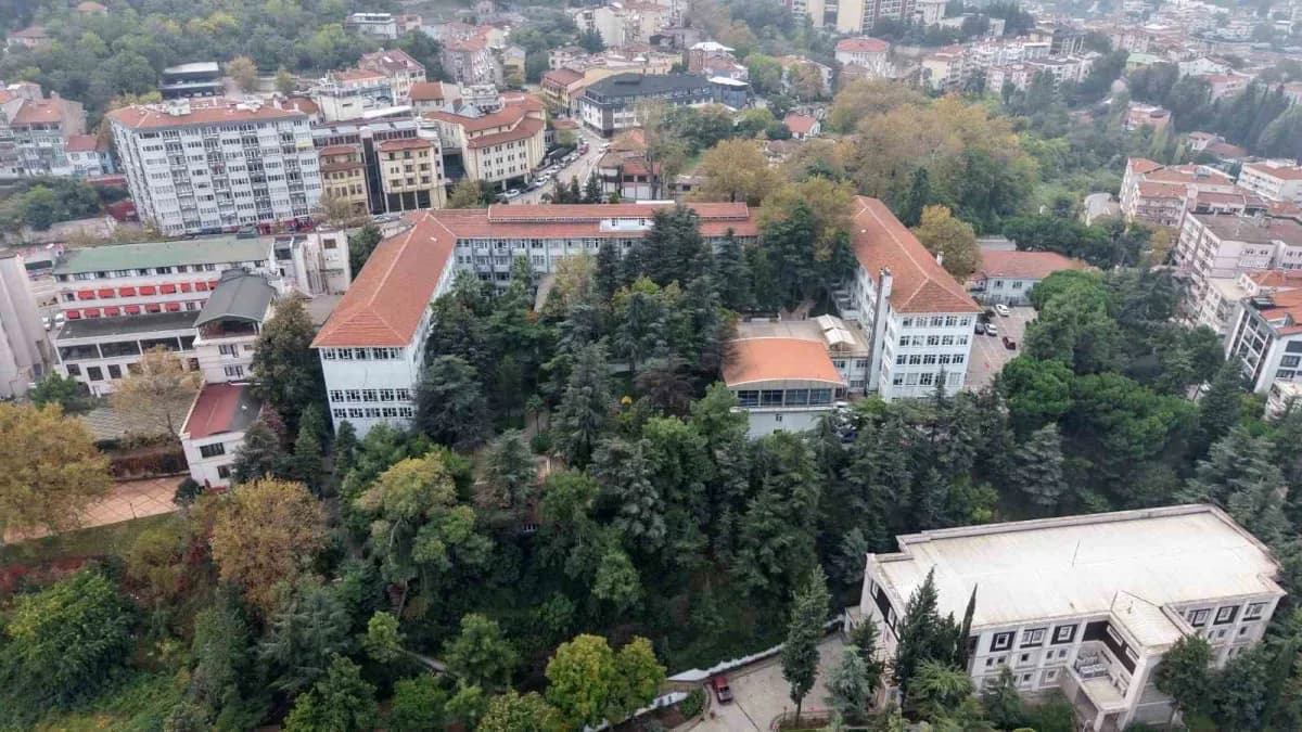 Bursa Şehit Yarbay İlker Çelikcan Fizik Tedavi ve Rehabilitasyon Hastanesi binası